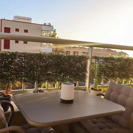 Stylish Mar With Sunny Terrace Bravo's House